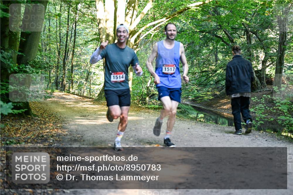 28.09.2025 - 33. Volkslauf durch das schöne Alstertal Dr. Thomas Lammeyer http://msf.ph/oto/8950783 28.09.2025 10:14:55 Laufen 1517, 1514 meine-sportfotos.de