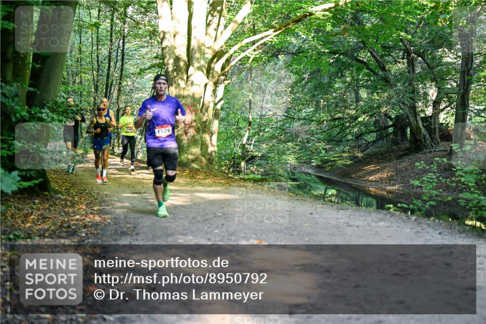 28.09.2025 - 33. Volkslauf durch das schöne Alstertal Dr. Thomas Lammeyer http://msf.ph/oto/8950792 28.09.2025 10:15:04 Laufen 1767, 1005, 1529 meine-sportfotos.de