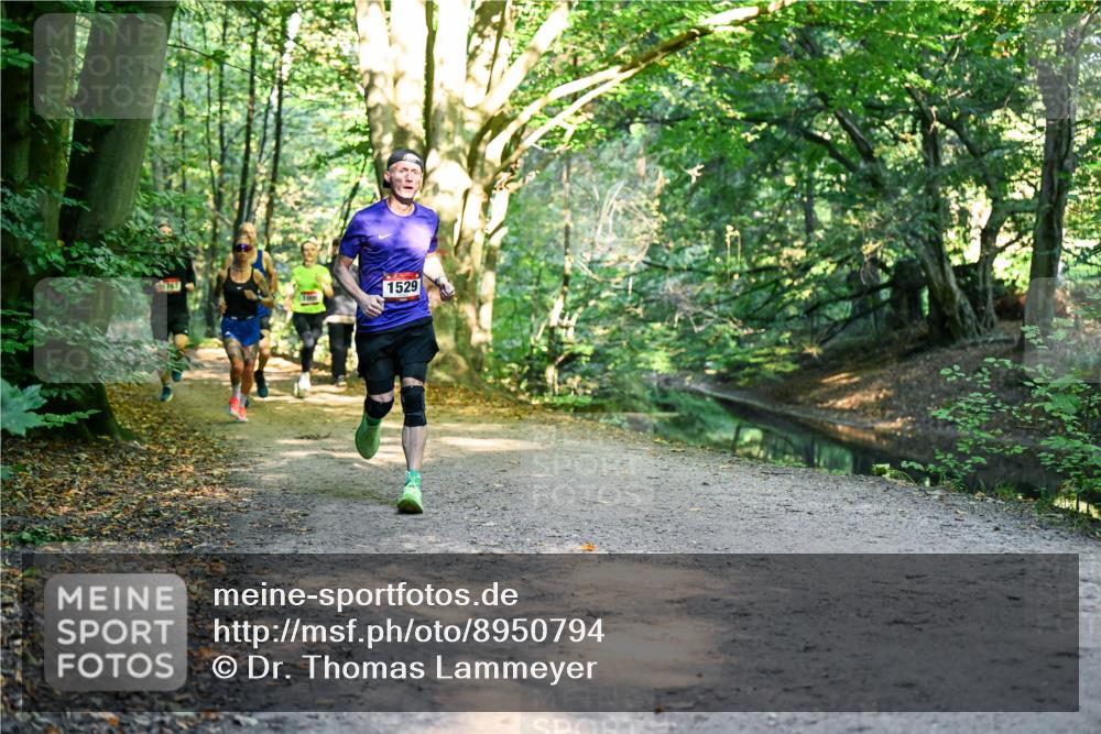 28.09.2025 - 33. Volkslauf durch das schöne Alstertal Dr. Thomas Lammeyer http://msf.ph/oto/8950794 28.09.2025 10:15:04 Laufen 1529 meine-sportfotos.de