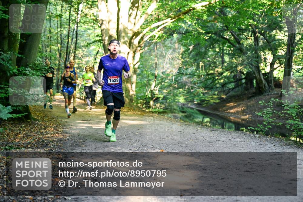 28.09.2025 - 33. Volkslauf durch das schöne Alstertal Dr. Thomas Lammeyer http://msf.ph/oto/8950795 28.09.2025 10:15:04 Laufen 1529 meine-sportfotos.de