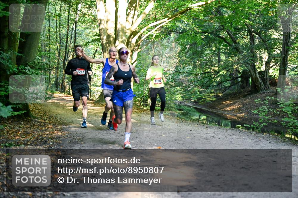 28.09.2025 - 33. Volkslauf durch das schöne Alstertal Dr. Thomas Lammeyer http://msf.ph/oto/8950807 28.09.2025 10:15:07 Laufen 767, 1005 meine-sportfotos.de