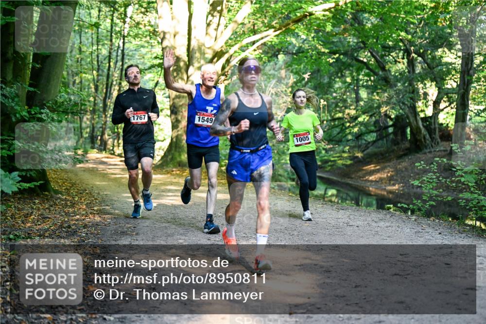 28.09.2025 - 33. Volkslauf durch das schöne Alstertal Dr. Thomas Lammeyer http://msf.ph/oto/8950811 28.09.2025 10:15:07 Laufen 1767, 1549, 1005 meine-sportfotos.de