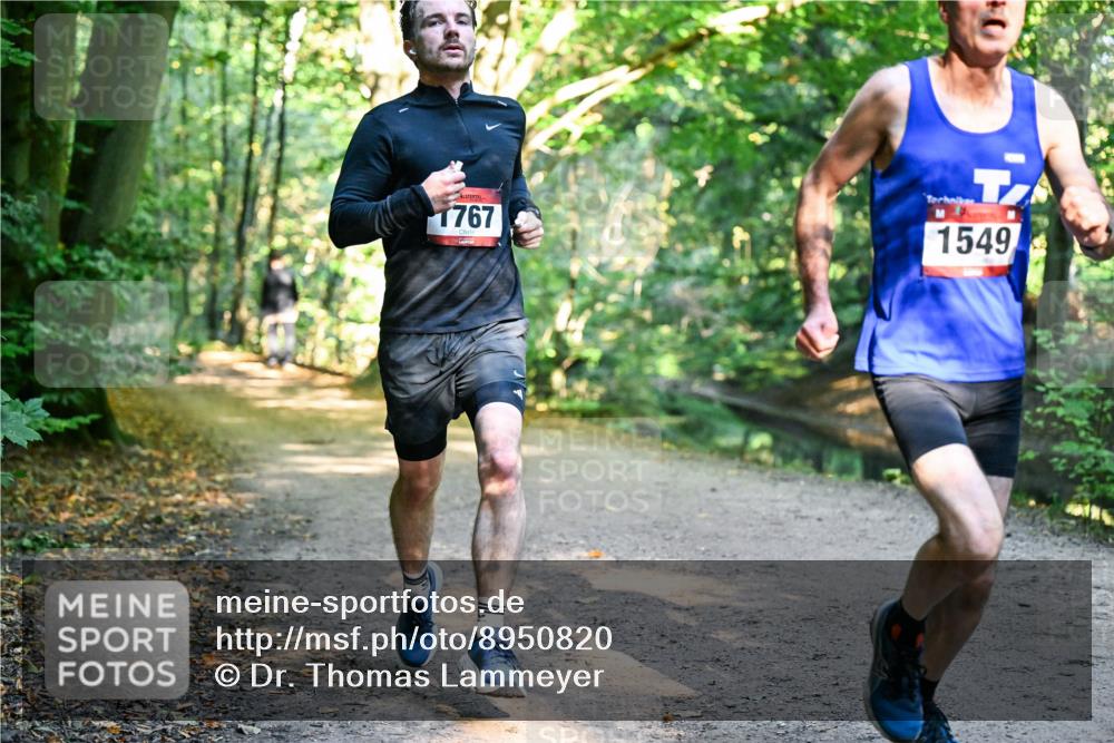 28.09.2025 - 33. Volkslauf durch das schöne Alstertal Dr. Thomas Lammeyer http://msf.ph/oto/8950820 28.09.2025 10:15:09 Laufen 0, 1767, 1549 meine-sportfotos.de