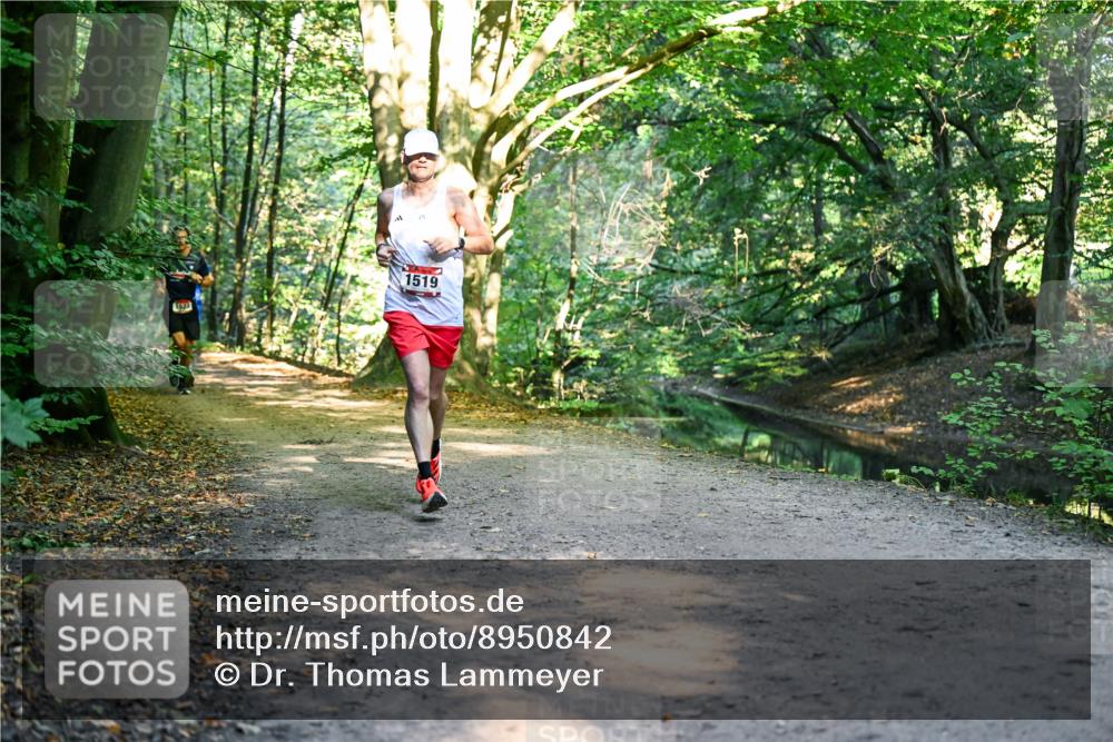 28.09.2025 - 33. Volkslauf durch das schöne Alstertal Dr. Thomas Lammeyer http://msf.ph/oto/8950842 28.09.2025 10:15:19 Laufen 1519 meine-sportfotos.de
