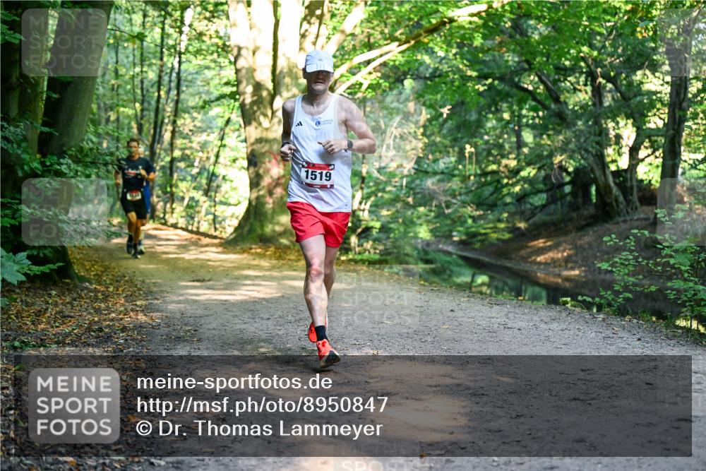28.09.2025 - 33. Volkslauf durch das schöne Alstertal Dr. Thomas Lammeyer http://msf.ph/oto/8950847 28.09.2025 10:15:19 Laufen 1519 meine-sportfotos.de