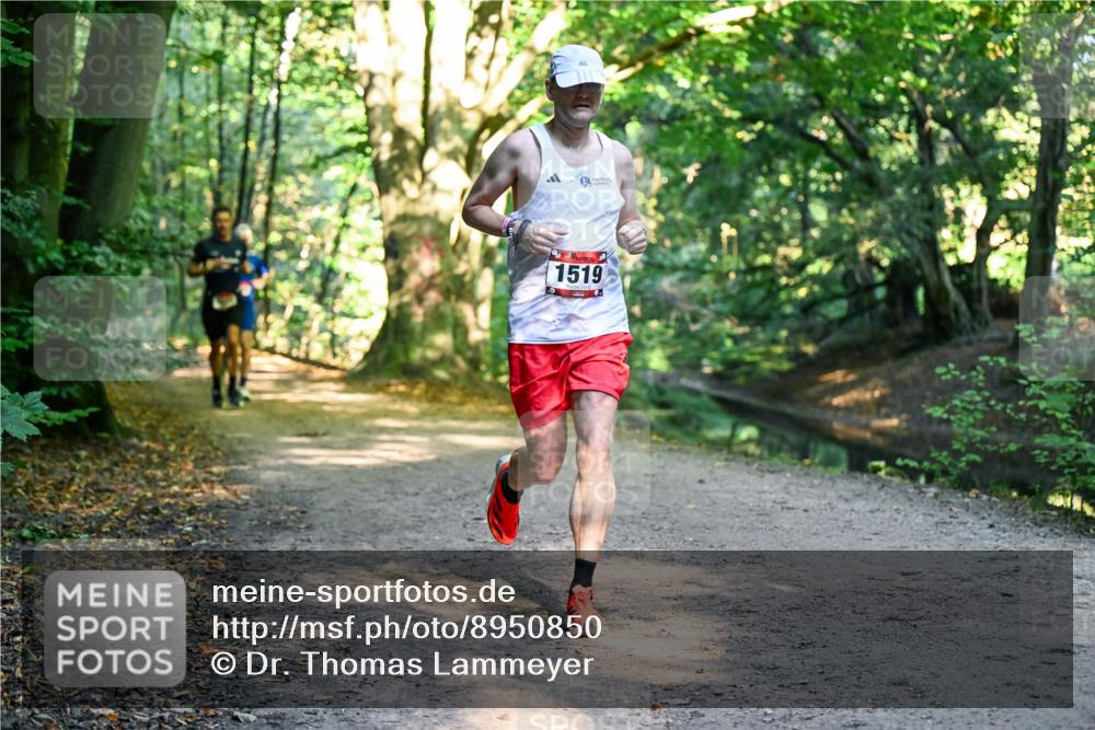 28.09.2025 - 33. Volkslauf durch das schöne Alstertal Dr. Thomas Lammeyer http://msf.ph/oto/8950850 28.09.2025 10:15:20 Laufen 2, 1519 meine-sportfotos.de