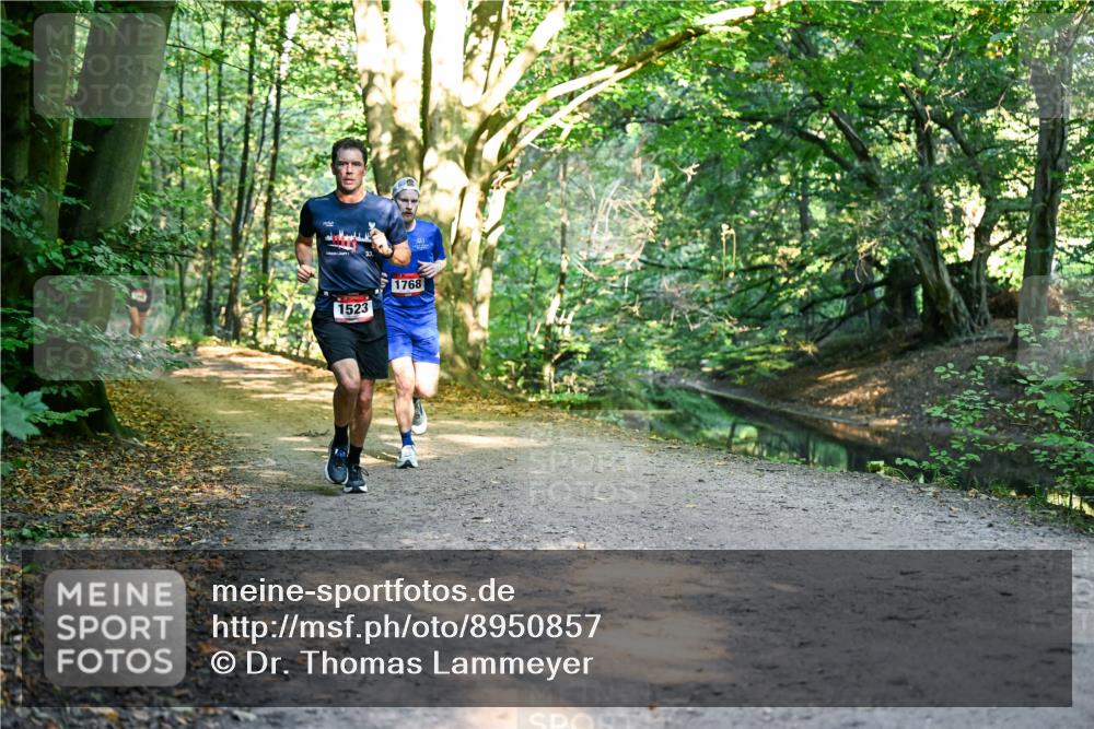 28.09.2025 - 33. Volkslauf durch das schöne Alstertal Dr. Thomas Lammeyer http://msf.ph/oto/8950857 28.09.2025 10:15:22 Laufen 1523, 1768 meine-sportfotos.de