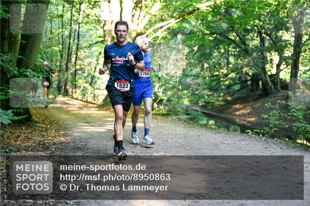 28.09.2025 - 33. Volkslauf durch das schöne Alstertal Dr. Thomas Lammeyer http://msf.ph/oto/8950863 28.09.2025 10:15:23 Laufen 33, 1523, 7768 meine-sportfotos.de