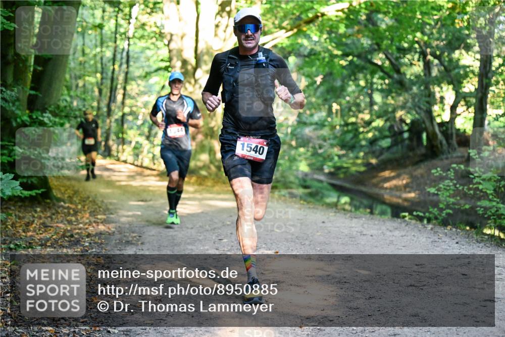 28.09.2025 - 33. Volkslauf durch das schöne Alstertal Dr. Thomas Lammeyer http://msf.ph/oto/8950885 28.09.2025 10:15:28 Laufen 1944, 1540 meine-sportfotos.de