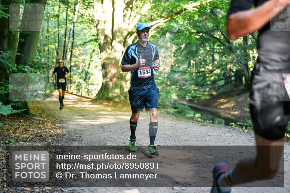 28.09.2025 - 33. Volkslauf durch das schöne Alstertal Dr. Thomas Lammeyer http://msf.ph/oto/8950891 28.09.2025 10:15:29 Laufen 1544, 1649 meine-sportfotos.de