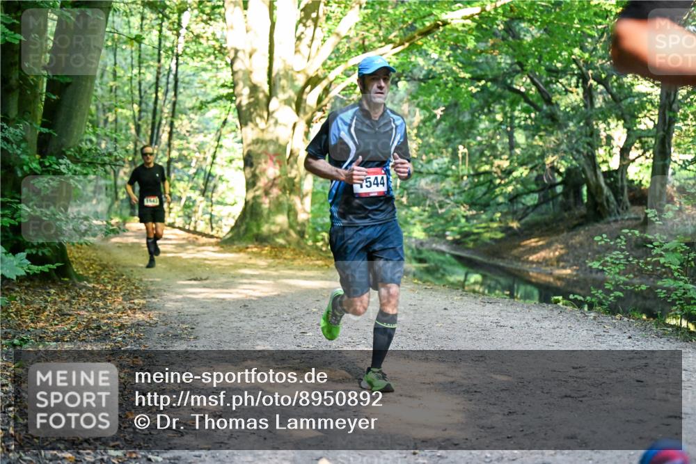28.09.2025 - 33. Volkslauf durch das schöne Alstertal Dr. Thomas Lammeyer http://msf.ph/oto/8950892 28.09.2025 10:15:29 Laufen 1643, 544 meine-sportfotos.de