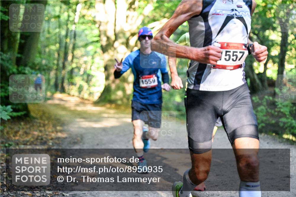 28.09.2025 - 33. Volkslauf durch das schöne Alstertal Dr. Thomas Lammeyer http://msf.ph/oto/8950935 28.09.2025 10:15:45 Laufen 1559, 557 meine-sportfotos.de