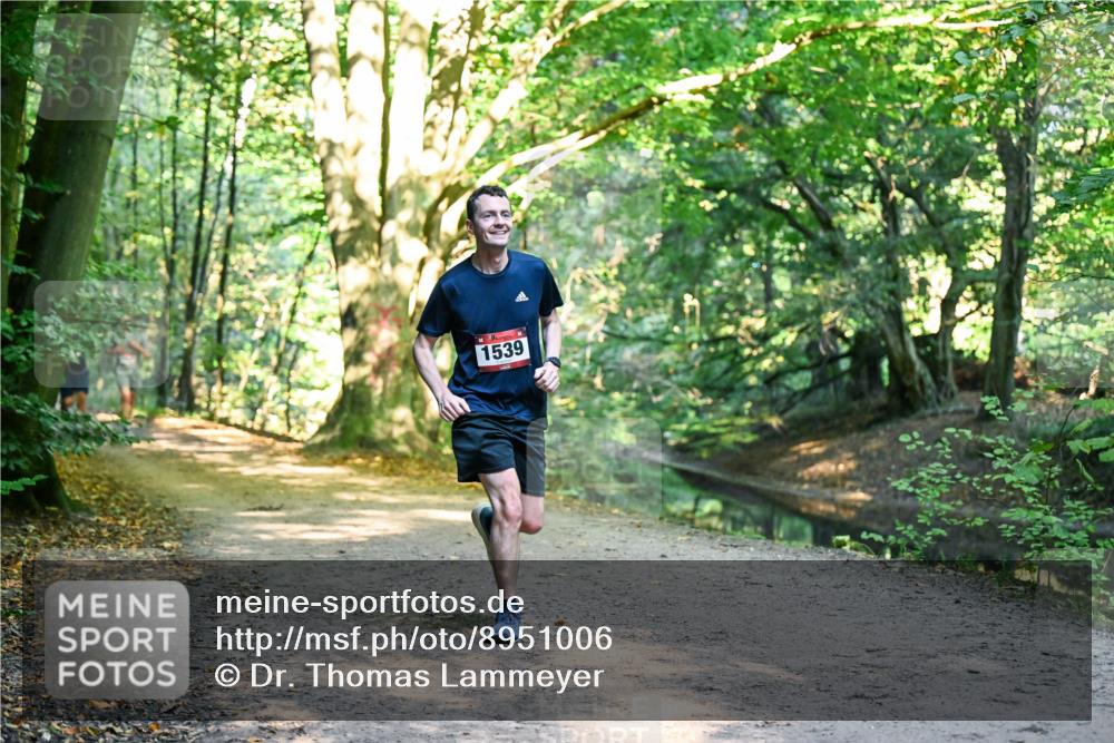 28.09.2025 - 33. Volkslauf durch das schöne Alstertal Dr. Thomas Lammeyer http://msf.ph/oto/8951006 28.09.2025 10:16:04 Laufen 1539 meine-sportfotos.de