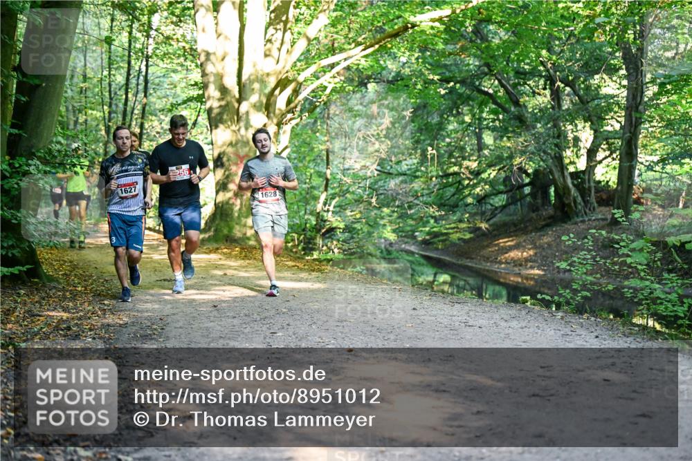 28.09.2025 - 33. Volkslauf durch das schöne Alstertal Dr. Thomas Lammeyer http://msf.ph/oto/8951012 28.09.2025 10:16:09 Laufen 1627, 56, 1628 meine-sportfotos.de
