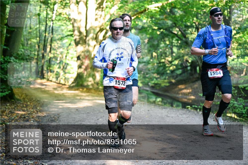 28.09.2025 - 33. Volkslauf durch das schöne Alstertal Dr. Thomas Lammeyer http://msf.ph/oto/8951065 28.09.2025 10:16:17 Laufen 1584, 1572 meine-sportfotos.de