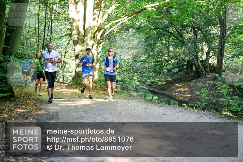 28.09.2025 - 33. Volkslauf durch das schöne Alstertal Dr. Thomas Lammeyer http://msf.ph/oto/8951076 28.09.2025 10:16:26 Laufen 1589, 1527, 1552 meine-sportfotos.de