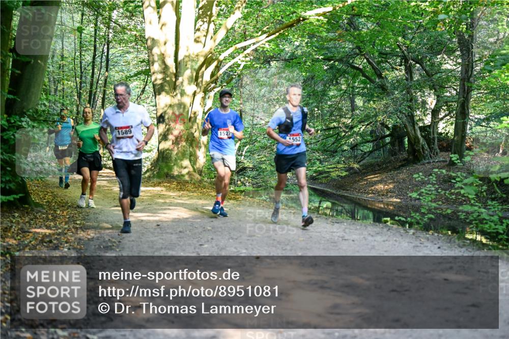 28.09.2025 - 33. Volkslauf durch das schöne Alstertal Dr. Thomas Lammeyer http://msf.ph/oto/8951081 28.09.2025 10:16:27 Laufen 1589, 1527, 1609, 1552 meine-sportfotos.de