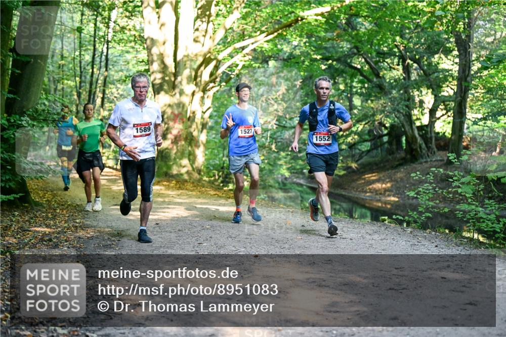 28.09.2025 - 33. Volkslauf durch das schöne Alstertal Dr. Thomas Lammeyer http://msf.ph/oto/8951083 28.09.2025 10:16:28 Laufen 1589, 1527, 1552 meine-sportfotos.de