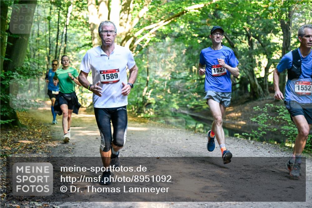 28.09.2025 - 33. Volkslauf durch das schöne Alstertal Dr. Thomas Lammeyer http://msf.ph/oto/8951092 28.09.2025 10:16:29 Laufen 1589, 1527, 1552 meine-sportfotos.de