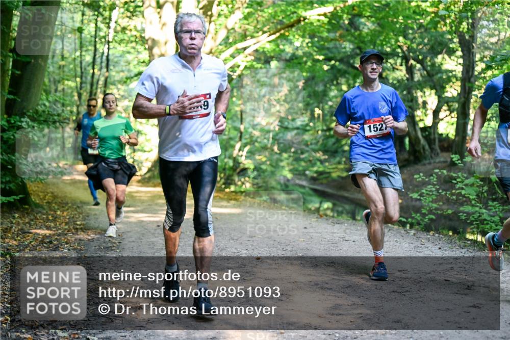 28.09.2025 - 33. Volkslauf durch das schöne Alstertal Dr. Thomas Lammeyer http://msf.ph/oto/8951093 28.09.2025 10:16:29 Laufen 9, 152 meine-sportfotos.de