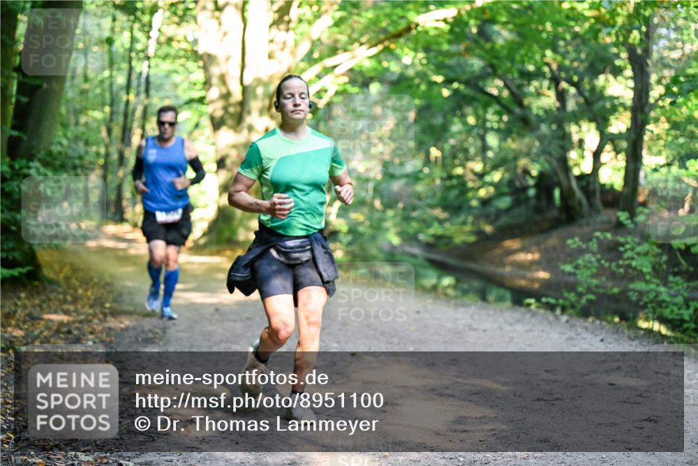 28.09.2025 - 33. Volkslauf durch das schöne Alstertal Dr. Thomas Lammeyer http://msf.ph/oto/8951100 28.09.2025 10:16:31 Laufen  meine-sportfotos.de