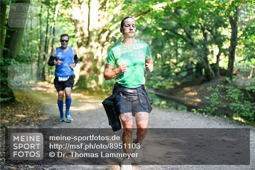 28.09.2025 - 33. Volkslauf durch das schöne Alstertal Dr. Thomas Lammeyer http://msf.ph/oto/8951103 28.09.2025 10:16:31 Laufen  meine-sportfotos.de