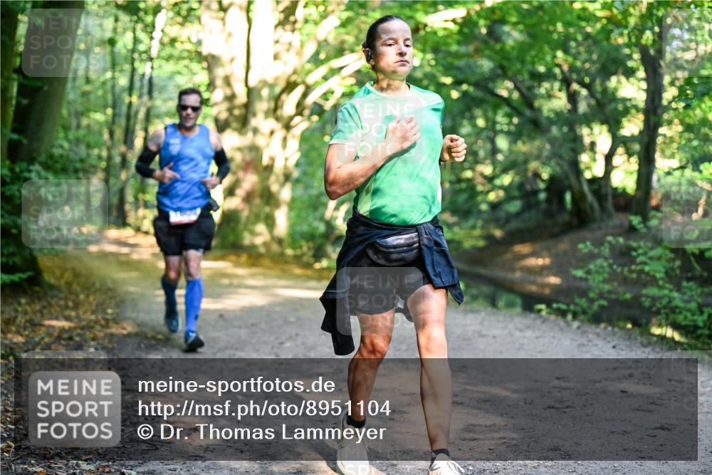 28.09.2025 - 33. Volkslauf durch das schöne Alstertal Dr. Thomas Lammeyer http://msf.ph/oto/8951104 28.09.2025 10:16:31 Laufen  meine-sportfotos.de