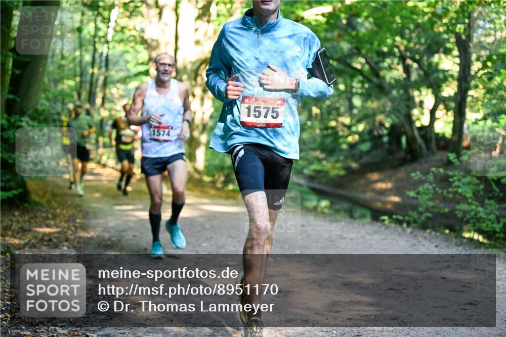28.09.2025 - 33. Volkslauf durch das schöne Alstertal Dr. Thomas Lammeyer http://msf.ph/oto/8951170 28.09.2025 10:16:58 Laufen 1575, 1574 meine-sportfotos.de