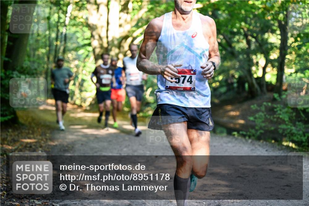 28.09.2025 - 33. Volkslauf durch das schöne Alstertal Dr. Thomas Lammeyer http://msf.ph/oto/8951178 28.09.2025 10:16:59 Laufen 574 meine-sportfotos.de