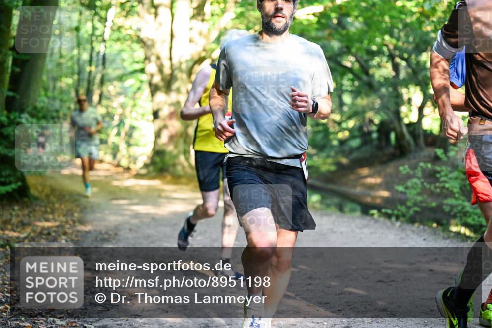 28.09.2025 - 33. Volkslauf durch das schöne Alstertal Dr. Thomas Lammeyer http://msf.ph/oto/8951198 28.09.2025 10:17:02 Laufen  meine-sportfotos.de