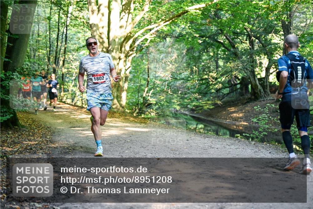 28.09.2025 - 33. Volkslauf durch das schöne Alstertal Dr. Thomas Lammeyer http://msf.ph/oto/8951208 28.09.2025 10:17:05 Laufen 1802, 1570 meine-sportfotos.de