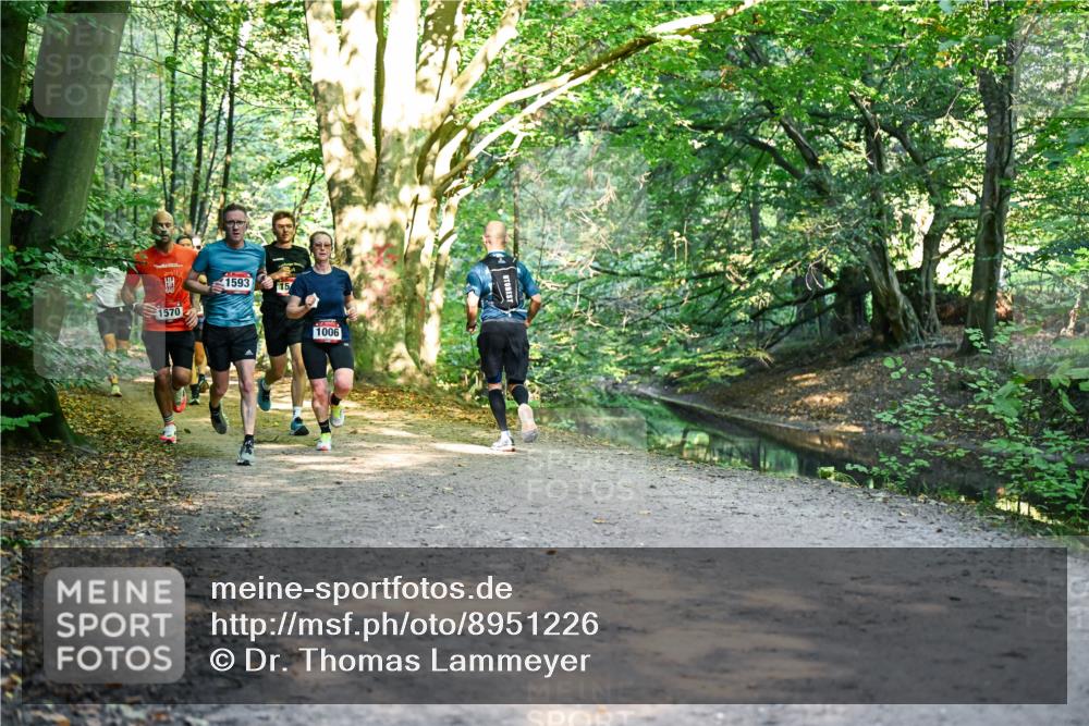 28.09.2025 - 33. Volkslauf durch das schöne Alstertal Dr. Thomas Lammeyer http://msf.ph/oto/8951226 28.09.2025 10:17:08 Laufen 1593, 15, 1570, 1006 meine-sportfotos.de