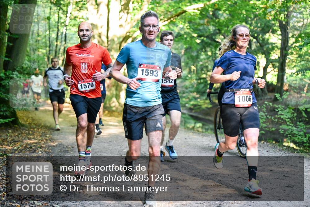 28.09.2025 - 33. Volkslauf durch das schöne Alstertal Dr. Thomas Lammeyer http://msf.ph/oto/8951245 28.09.2025 10:17:11 Laufen 1570, 1593, 1542, 1006 meine-sportfotos.de