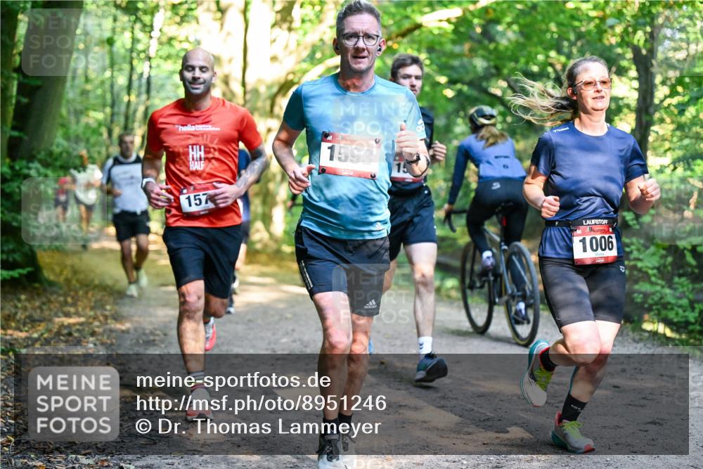 28.09.2025 - 33. Volkslauf durch das schöne Alstertal Dr. Thomas Lammeyer http://msf.ph/oto/8951246 28.09.2025 10:17:11 Laufen 157, 1593, 15, 1006 meine-sportfotos.de