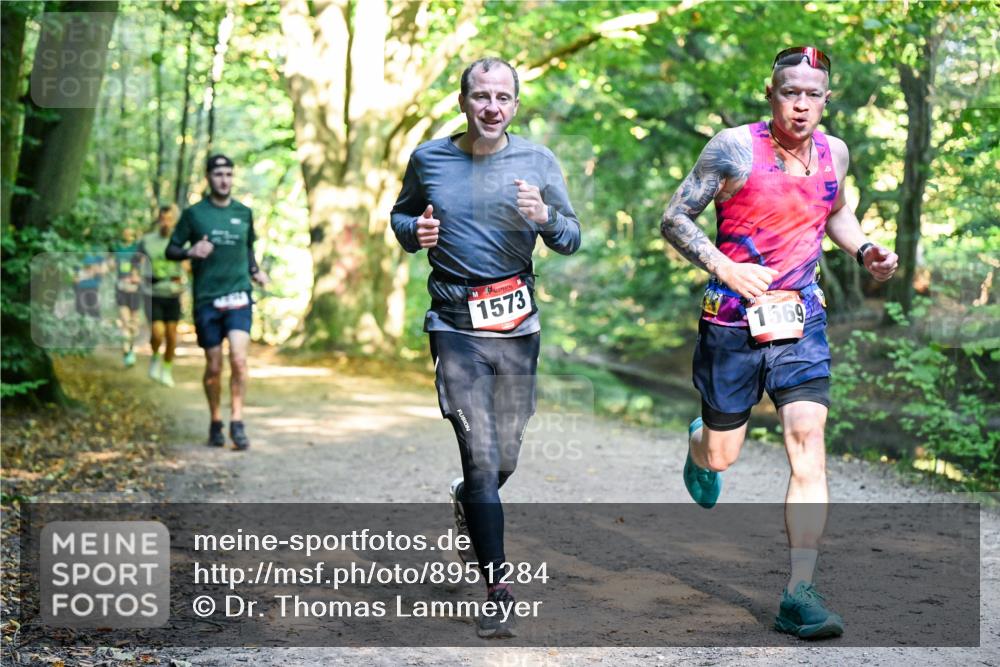 28.09.2025 - 33. Volkslauf durch das schöne Alstertal Dr. Thomas Lammeyer http://msf.ph/oto/8951284 28.09.2025 10:17:19 Laufen 1573, 1569 meine-sportfotos.de