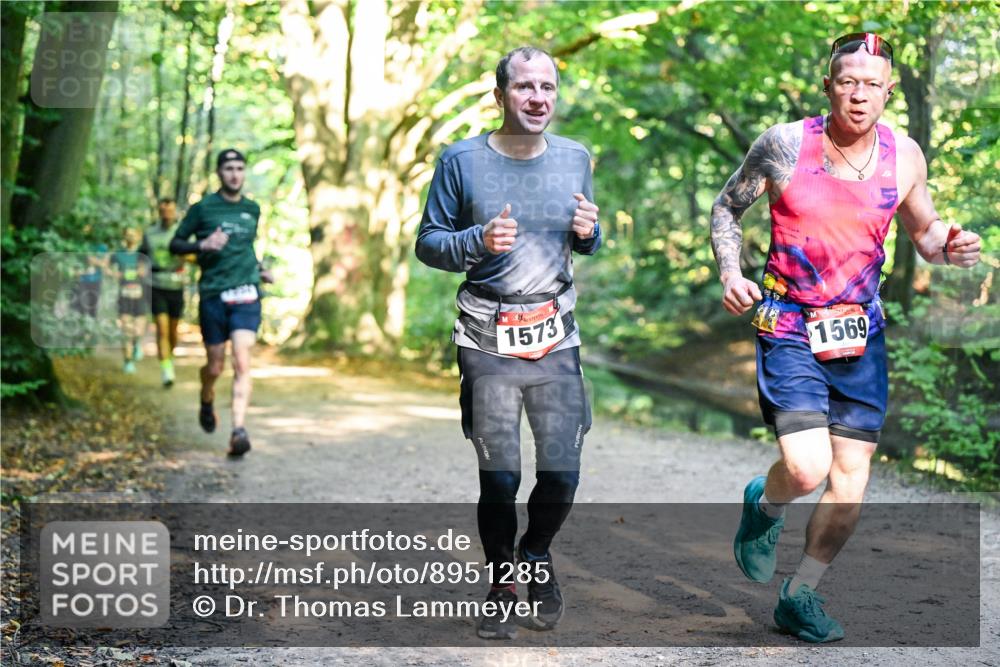 28.09.2025 - 33. Volkslauf durch das schöne Alstertal Dr. Thomas Lammeyer http://msf.ph/oto/8951285 28.09.2025 10:17:19 Laufen 1573, 1569 meine-sportfotos.de