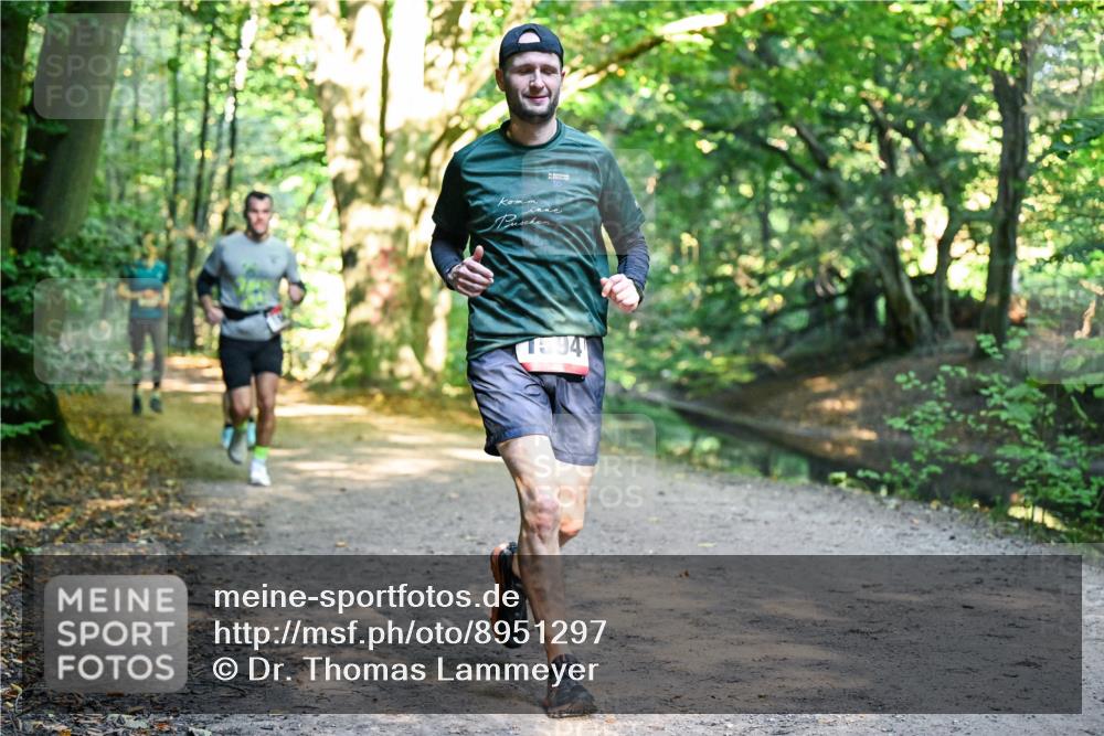 28.09.2025 - 33. Volkslauf durch das schöne Alstertal Dr. Thomas Lammeyer http://msf.ph/oto/8951297 28.09.2025 10:17:21 Laufen 15941 meine-sportfotos.de