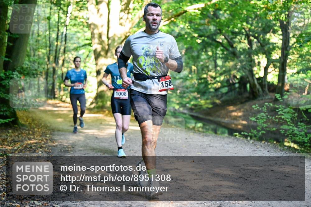 28.09.2025 - 33. Volkslauf durch das schöne Alstertal Dr. Thomas Lammeyer http://msf.ph/oto/8951308 28.09.2025 10:17:23 Laufen 1008, 19, 158 meine-sportfotos.de
