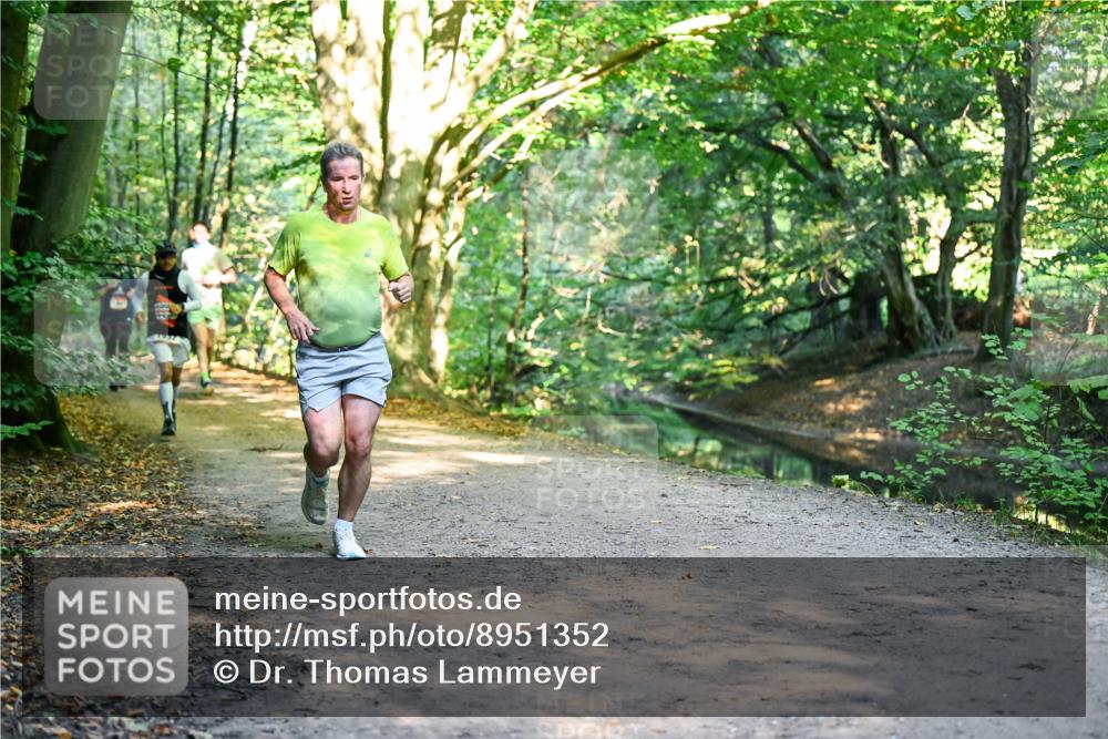 28.09.2025 - 33. Volkslauf durch das schöne Alstertal Dr. Thomas Lammeyer http://msf.ph/oto/8951352 28.09.2025 10:17:42 Laufen  meine-sportfotos.de