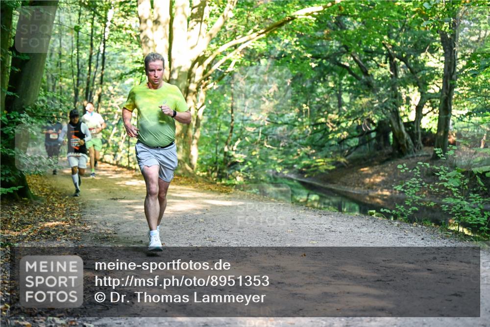 28.09.2025 - 33. Volkslauf durch das schöne Alstertal Dr. Thomas Lammeyer http://msf.ph/oto/8951353 28.09.2025 10:17:42 Laufen  meine-sportfotos.de
