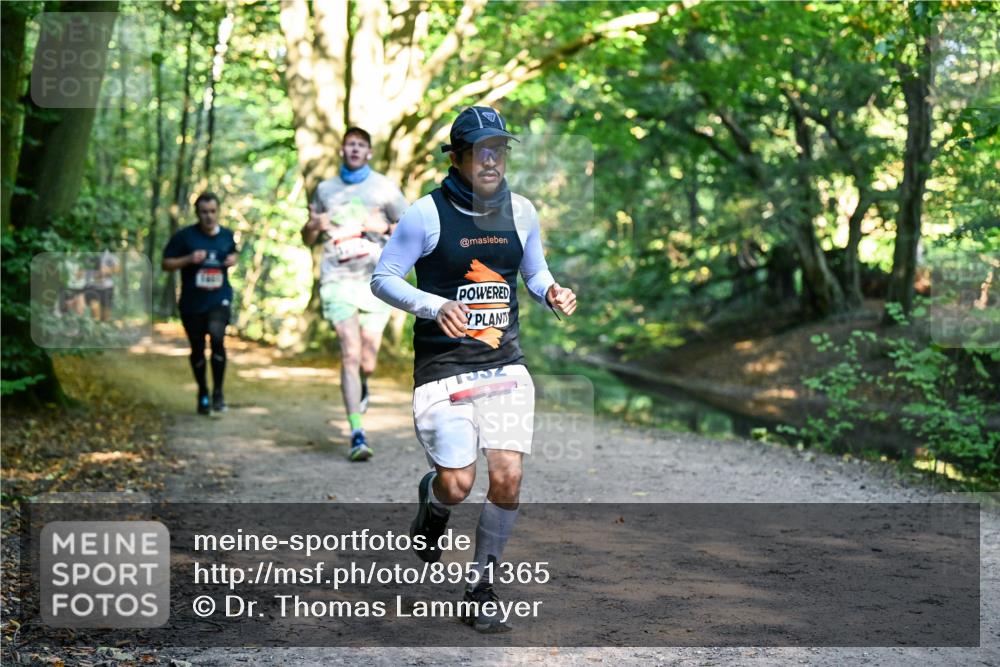 28.09.2025 - 33. Volkslauf durch das schöne Alstertal Dr. Thomas Lammeyer http://msf.ph/oto/8951365 28.09.2025 10:17:45 Laufen  meine-sportfotos.de
