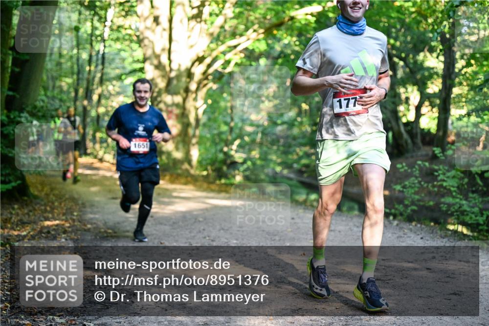 28.09.2025 - 33. Volkslauf durch das schöne Alstertal Dr. Thomas Lammeyer http://msf.ph/oto/8951376 28.09.2025 10:17:47 Laufen 1651, 177 meine-sportfotos.de