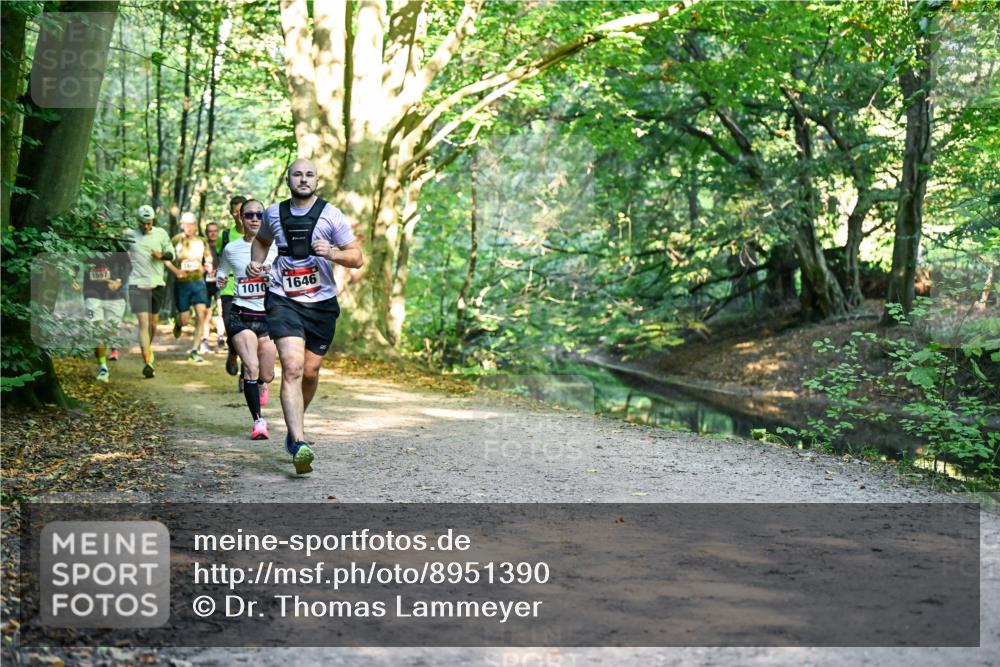 28.09.2025 - 33. Volkslauf durch das schöne Alstertal Dr. Thomas Lammeyer http://msf.ph/oto/8951390 28.09.2025 10:17:50 Laufen 1597, 1010, 1646 meine-sportfotos.de