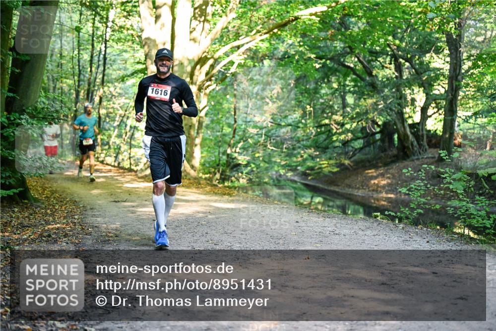 28.09.2025 - 33. Volkslauf durch das schöne Alstertal Dr. Thomas Lammeyer http://msf.ph/oto/8951431 28.09.2025 10:17:58 Laufen 1616 meine-sportfotos.de