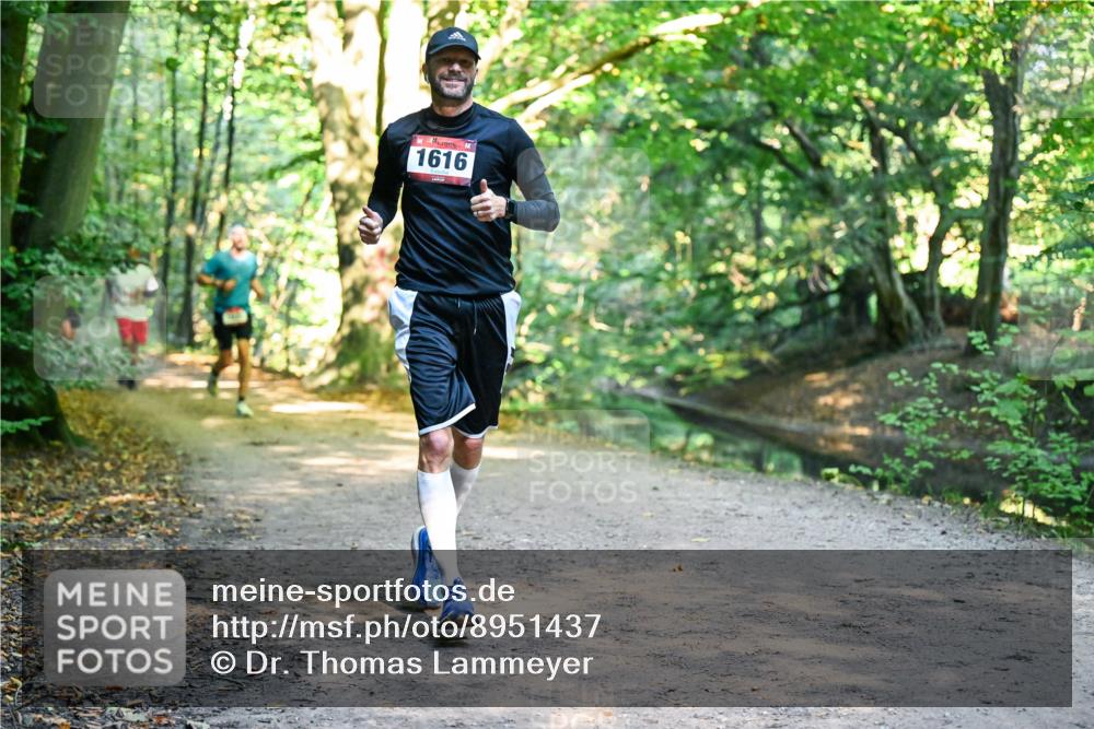 28.09.2025 - 33. Volkslauf durch das schöne Alstertal Dr. Thomas Lammeyer http://msf.ph/oto/8951437 28.09.2025 10:17:59 Laufen 1616 meine-sportfotos.de