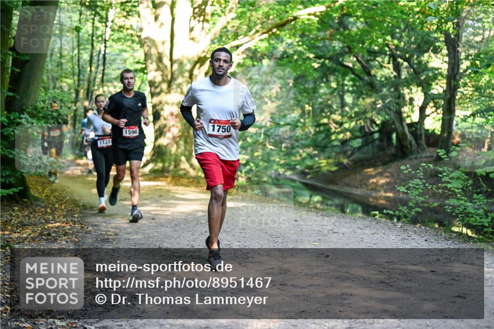 28.09.2025 - 33. Volkslauf durch das schöne Alstertal Dr. Thomas Lammeyer http://msf.ph/oto/8951467 28.09.2025 10:18:05 Laufen 1123, 1590, 1750 meine-sportfotos.de
