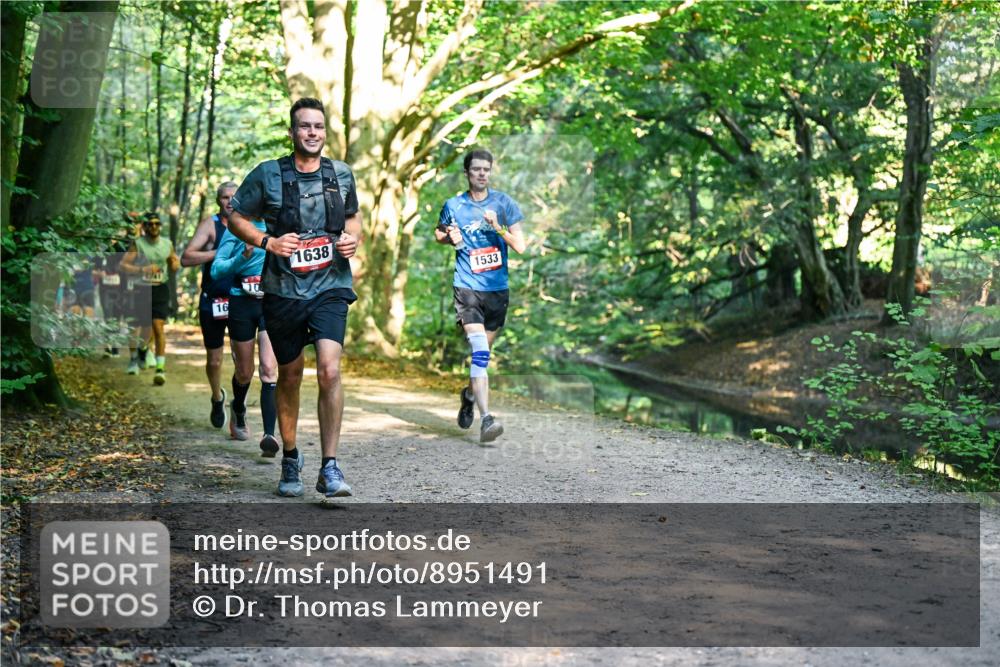 28.09.2025 - 33. Volkslauf durch das schöne Alstertal Dr. Thomas Lammeyer http://msf.ph/oto/8951491 28.09.2025 10:18:09 Laufen 16, 10, 1638, 1533 meine-sportfotos.de