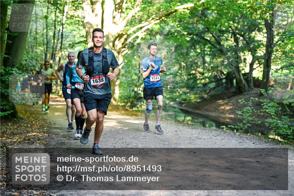 28.09.2025 - 33. Volkslauf durch das schöne Alstertal Dr. Thomas Lammeyer http://msf.ph/oto/8951493 28.09.2025 10:18:09 Laufen 101, 1638, 1533 meine-sportfotos.de