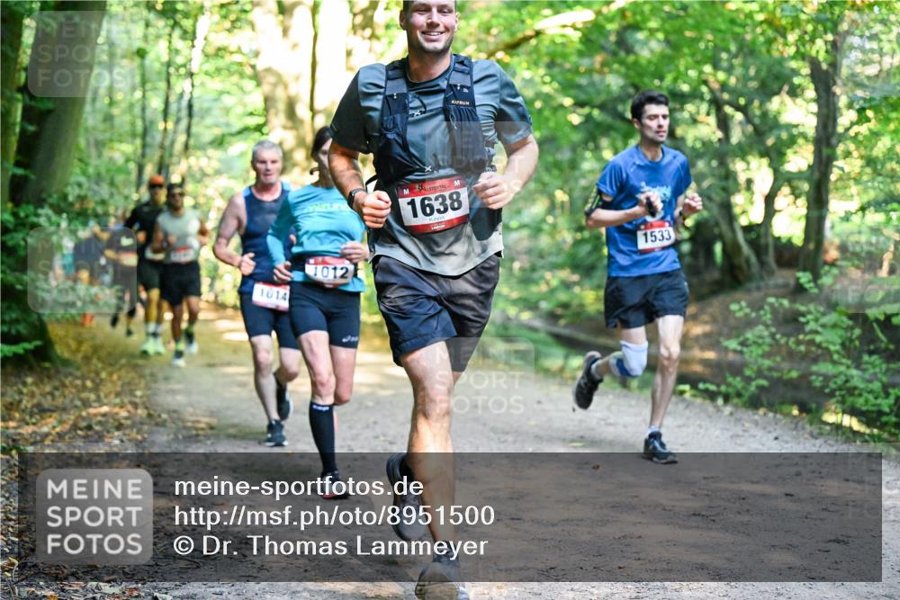 28.09.2025 - 33. Volkslauf durch das schöne Alstertal Dr. Thomas Lammeyer http://msf.ph/oto/8951500 28.09.2025 10:18:10 Laufen 1014, 1012, 1638, 1533 meine-sportfotos.de