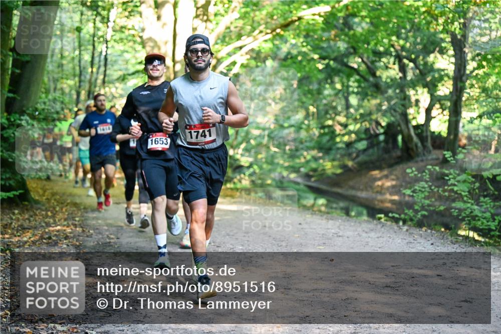 28.09.2025 - 33. Volkslauf durch das schöne Alstertal Dr. Thomas Lammeyer http://msf.ph/oto/8951516 28.09.2025 10:18:13 Laufen 1010, 1653, 1741 meine-sportfotos.de